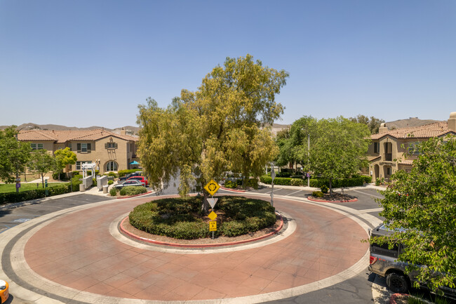 Lake Point in Lake Elsinore, CA - Building Photo - Building Photo