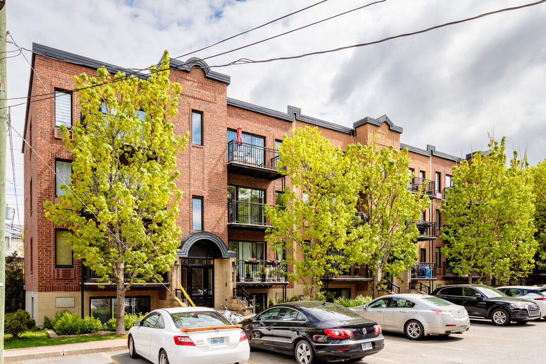 545 Gibbons St in Montréal, QC - Building Photo