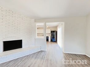 7541 Christie Ln in Dallas, TX - Building Photo - Building Photo