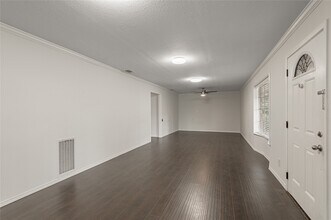 2800 Lake Rd in Huntsville, TX - Building Photo - Building Photo