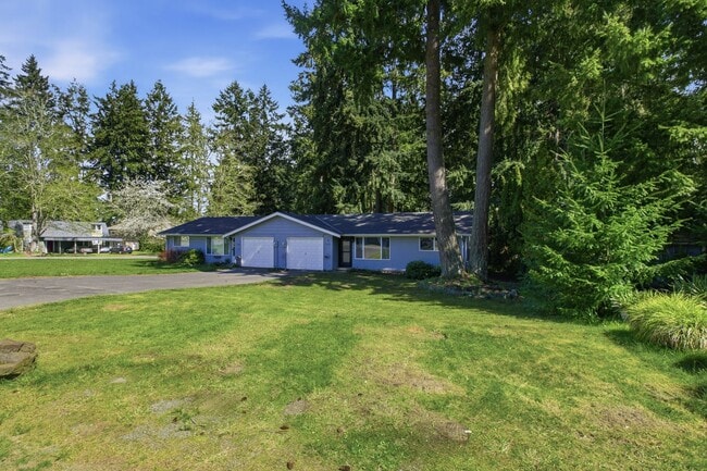 1103 Galloway St in Steilacoom, WA - Building Photo - Building Photo