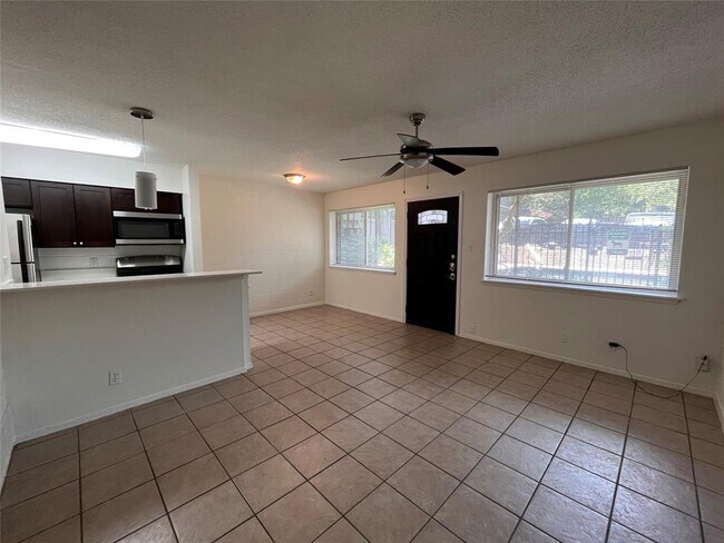 1202 Newning Ave in Austin, TX - Building Photo - Building Photo