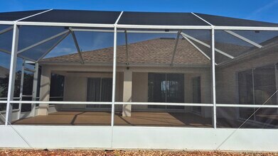 8171 Rocliff Ave in North Port, FL - Foto de edificio - Building Photo