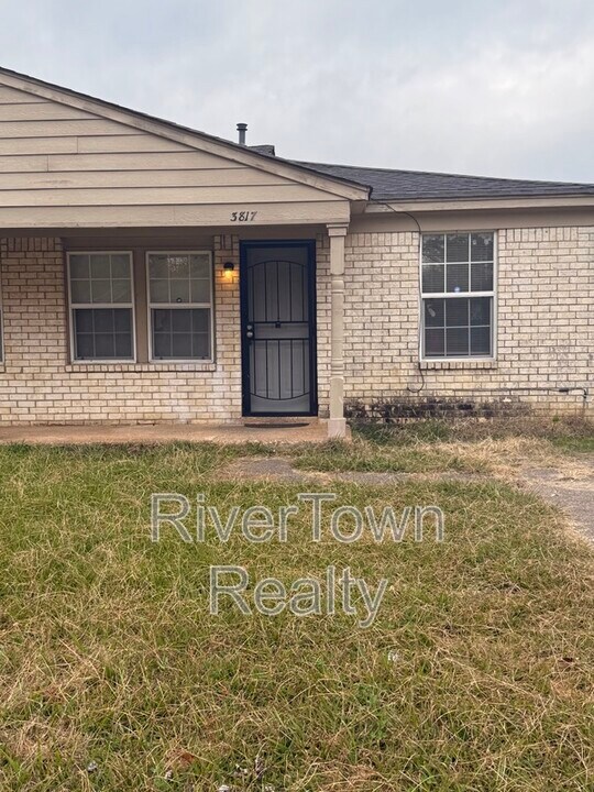 3815 Ajanders Dr in Memphis, TN - Building Photo