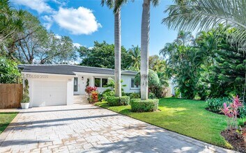 1003 NE 118th St in Biscayne Park, FL - Building Photo - Building Photo