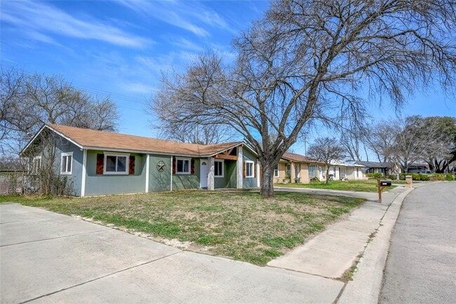 1531 Lahn Rd in New Braunfels, TX - Building Photo - Building Photo