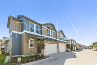 1015 Vista View Dr in Georgetown, TX - Foto de edificio - Building Photo