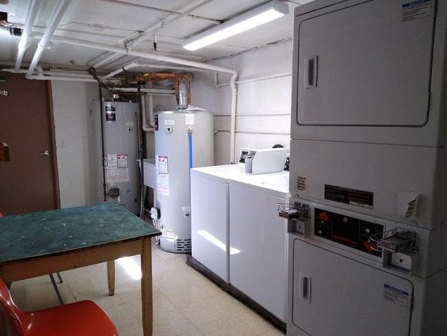 212 NE 3rd Ave in Grand Rapids, MN - Building Photo - Building Photo