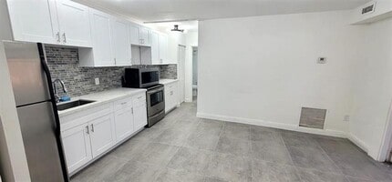 308 NW 2nd Ave in Deerfield Beach, FL - Building Photo - Building Photo