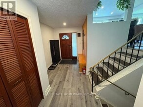 48 Cavalier Pl in Waterloo, ON - Building Photo - Building Photo