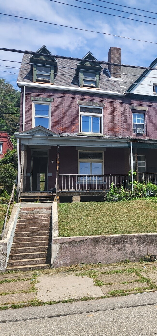 property at 440 Airbrake Ave