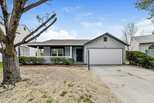 1825 Keystone Lakes Dr in Indianapolis, IN - Building Photo