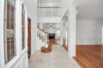 15919 Lake Lodge Dr in Houston, TX - Building Photo - Building Photo