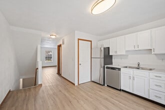 ReNew Edwardsville Apartment Collection in Edwardsville, IL - Building Photo - Building Photo