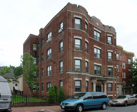 Maple Commons in Springfield, MA - Foto de edificio - Building Photo