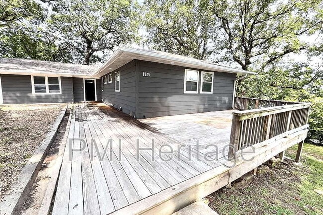 1139 N Sunset Dr