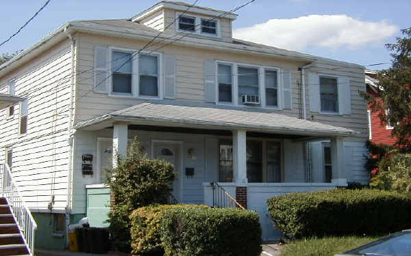 83 Shaler Ave in Fairview, NJ - Building Photo