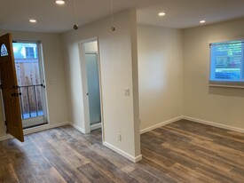 5094 Santa Susana Ave, Unit Santa Susana Ave. Studio in Santa Barbara, CA - Building Photo
