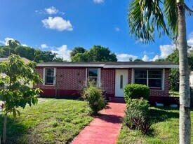 725 W 9th St in West Palm Beach, FL - Building Photo