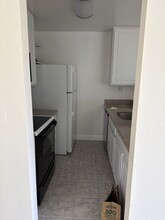 1971 Ascot Dr, Unit E in Moraga, CA - Building Photo - Building Photo