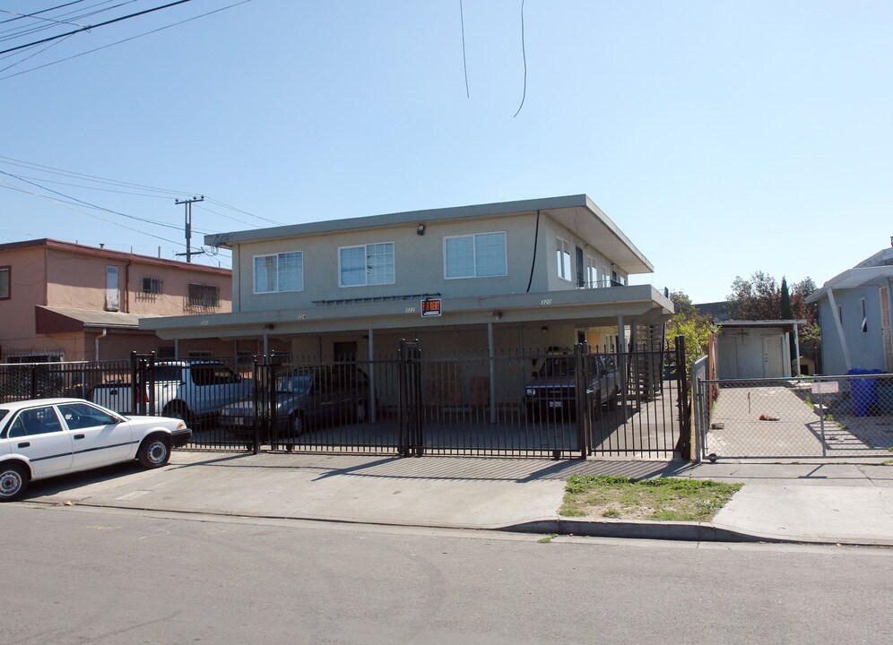 320-326 Maine Ave in Richmond, CA - Foto de edificio