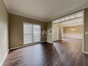 2079 Sugar Springs Dr in Lawrenceville, GA - Foto de edificio - Building Photo