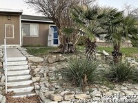 6500 Spring Branch St in San Antonio, TX - Foto de edificio - Building Photo