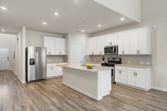 205 Durango Downs Dr in Hutto, TX - Building Photo - Building Photo
