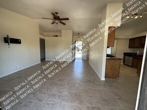 8768 W Berridge Ln in Glendale, AZ - Building Photo - Building Photo