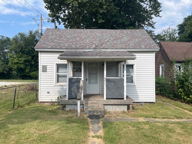 property at 906 Jewell St