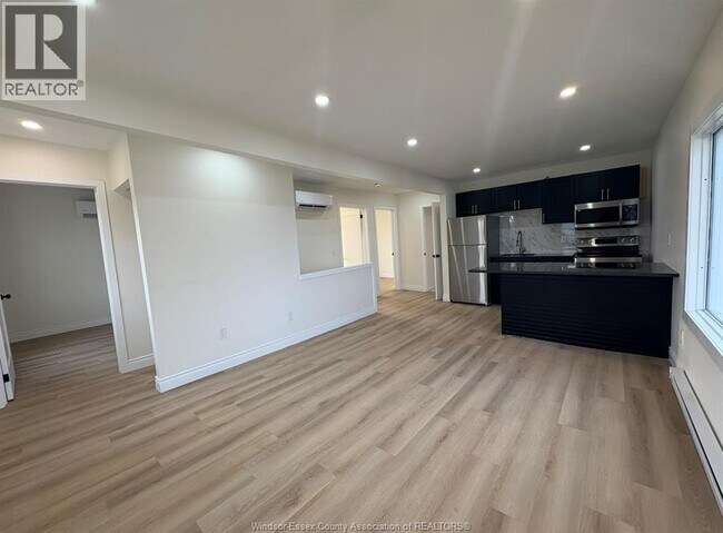 191 Marentette Ave in Windsor, ON - Building Photo - Building Photo