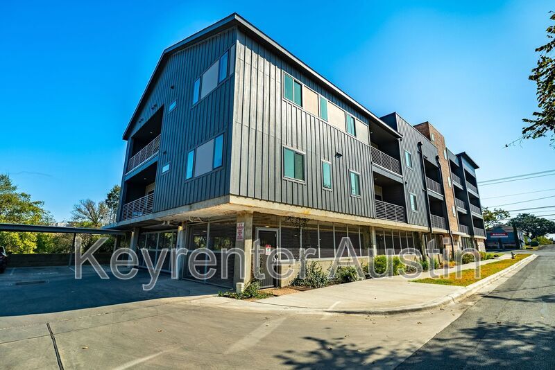 100 Mockingbird Ln W in Austin, TX - Foto de edificio