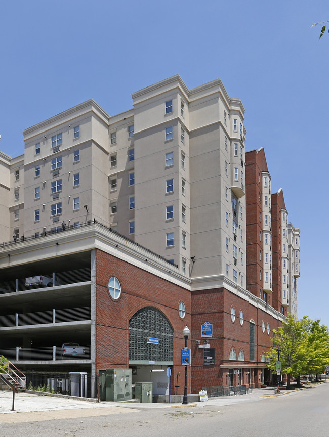 Volunteer Residence Hall in Knoxville, TN - Building Photo - Building Photo