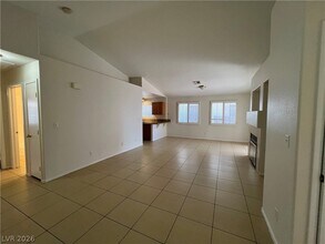 6705 Snake River Ave in Las Vegas, NV - Building Photo - Building Photo