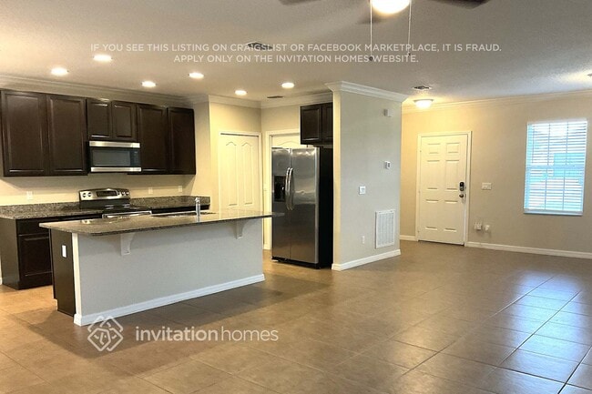 7806 Sloewood Dr in Leesburg, FL - Foto de edificio - Building Photo