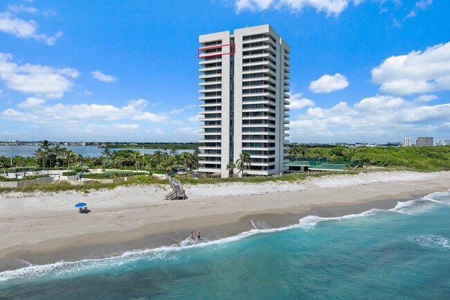 5540 N Ocean Dr in Riviera Beach, FL - Foto de edificio - Building Photo