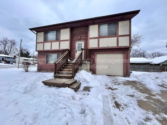 607 Clayton Ave NW in Walker, MI - Building Photo - Building Photo