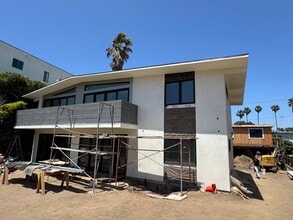 110 Paseo de la Concha, Unit A-PrivateYardPatio in Redondo Beach, CA - Foto de edificio - Building Photo