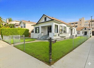 528 Daisy Ave in Long Beach, CA - Foto de edificio - Building Photo
