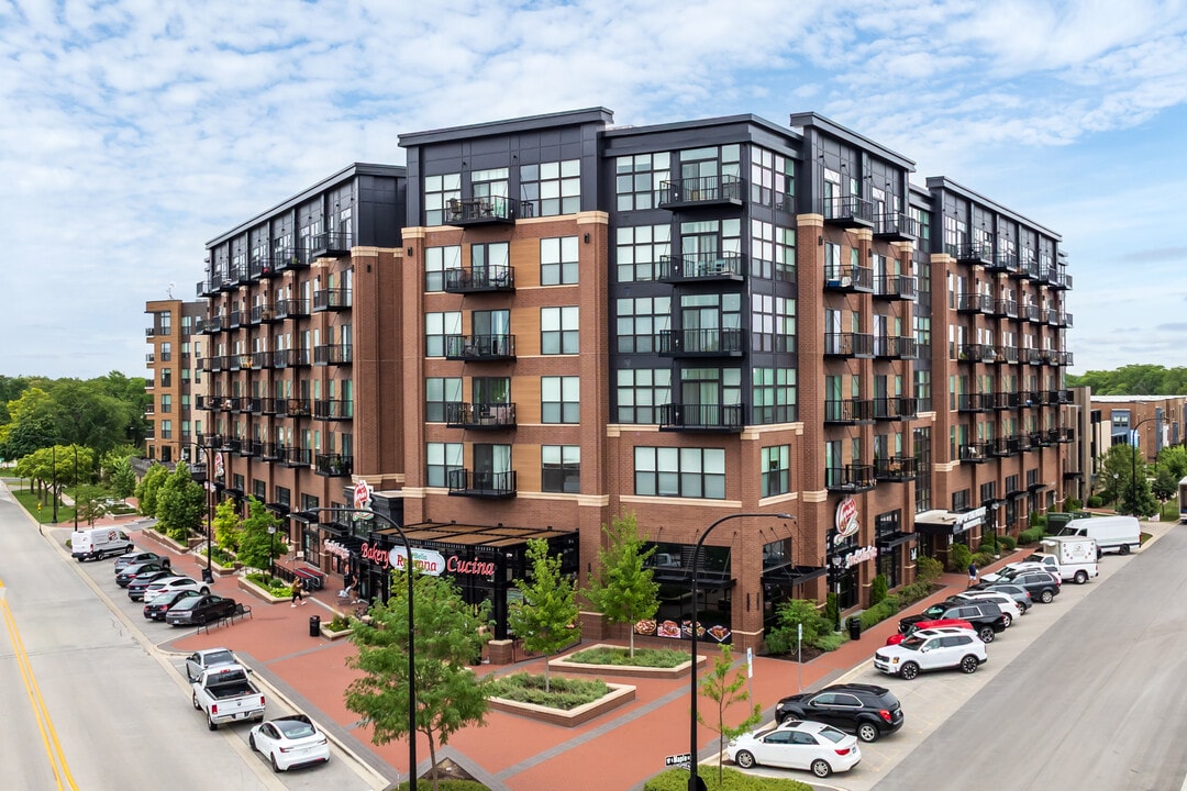 Top of The Mount Apartments in Mount Prospect, IL - Foto de edificio
