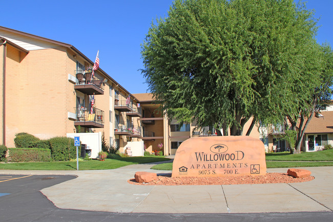 Willowood in Sandy, UT - Foto de edificio - Building Photo