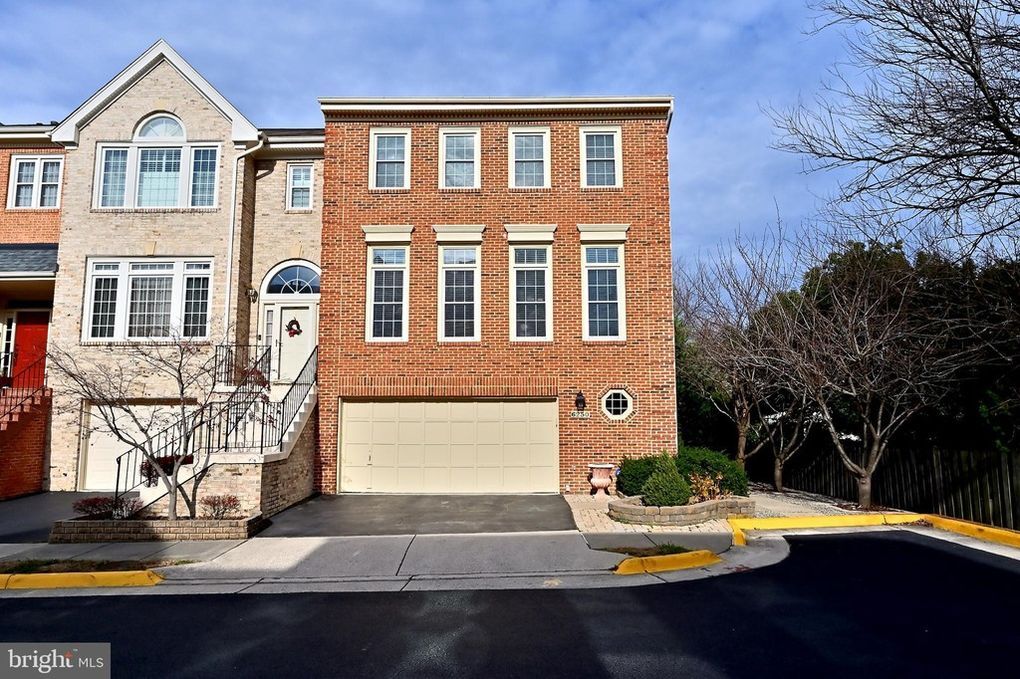 6250 Traci Joyce Ln in Alexandria, VA - Building Photo