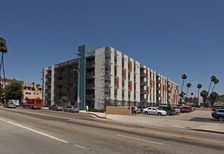 540 Normandie Ave in Los Angeles, CA - Building Photo - Building Photo