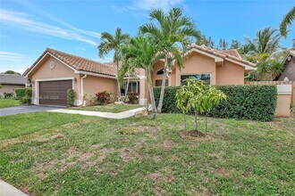 12486 SW 9th Pl in Davie, FL - Building Photo - Building Photo