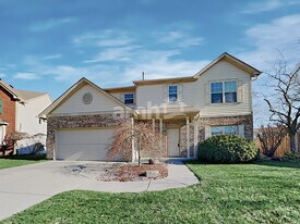13041 Rawlings Ct in Fishers, IN - Building Photo