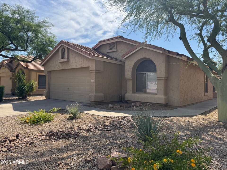 21618 N 48th St in Phoenix, AZ - Foto de edificio