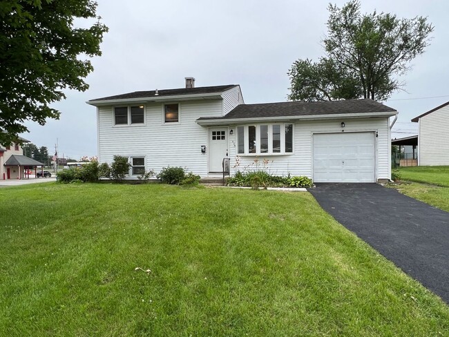 property at 2945 Windsor Dr