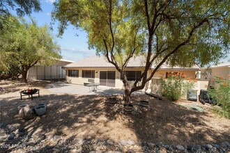 245 Aztec Trail in Wickenburg, AZ - Foto de edificio - Building Photo