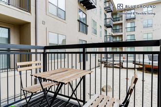 11501 Century Oaks Terrace in Austin, TX - Building Photo - Building Photo