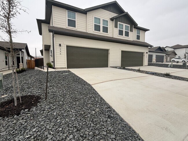 346 Nespral Dr in San Antonio, TX - Building Photo - Building Photo